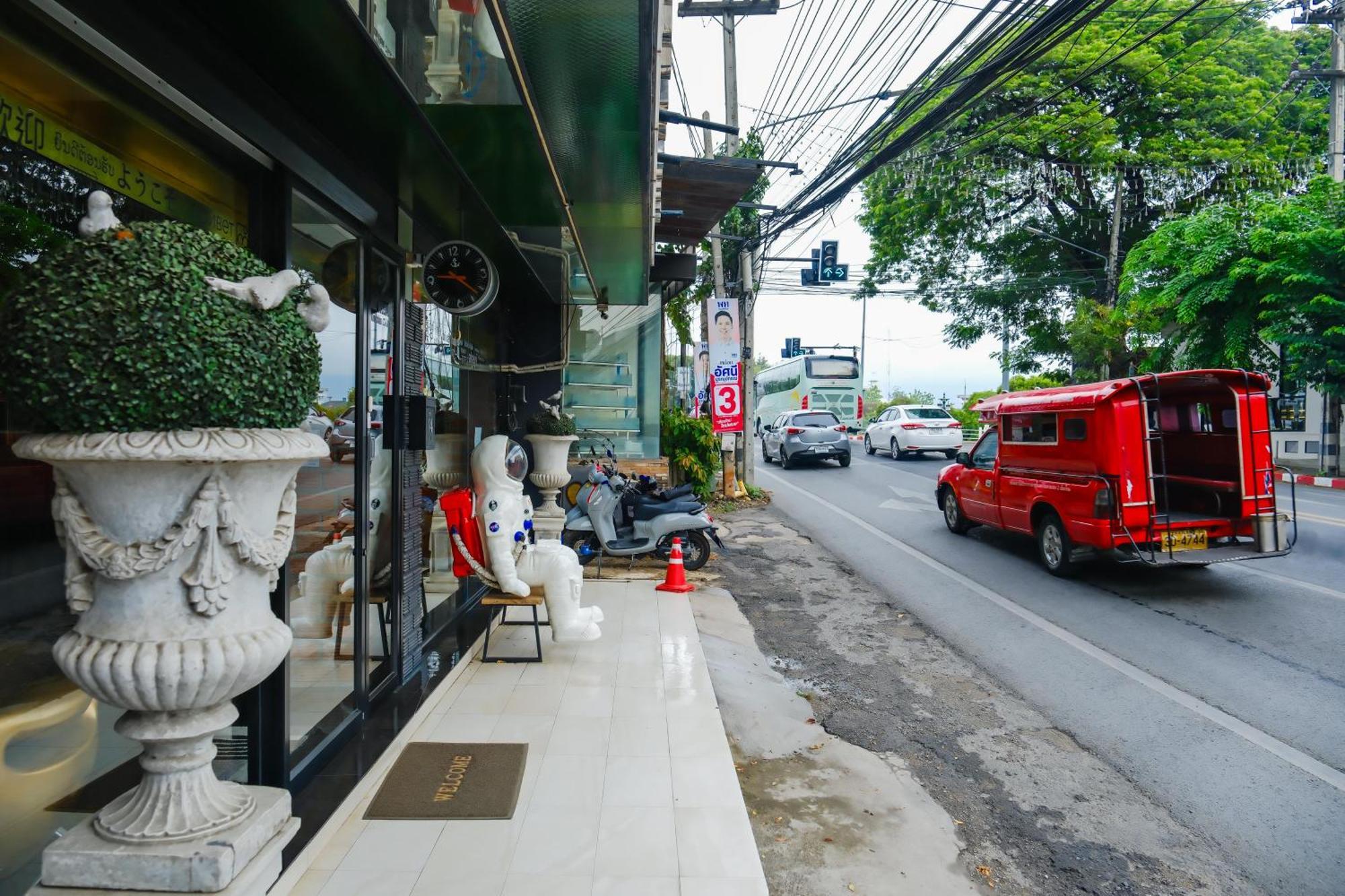 Goya Hotel Chiang Mai Bagian luar foto